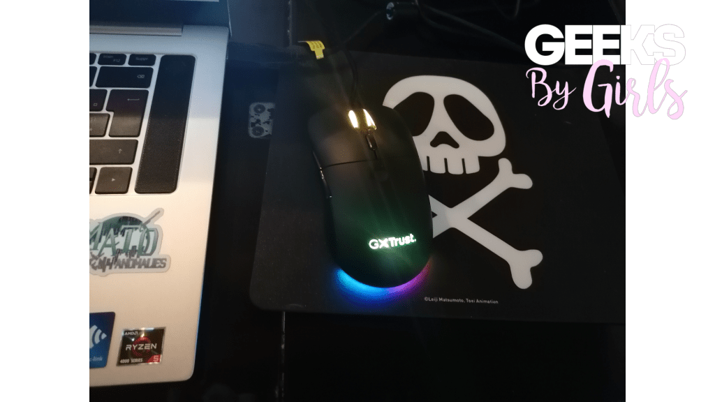 La "Souris Trust Gaming GXT 981 Redex" rétro-éclairée