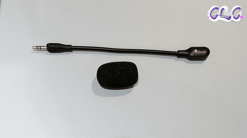 Le microphone amovible et son filtre anti-pop du  "Casque gaming Trust GXT 498 FORTA"